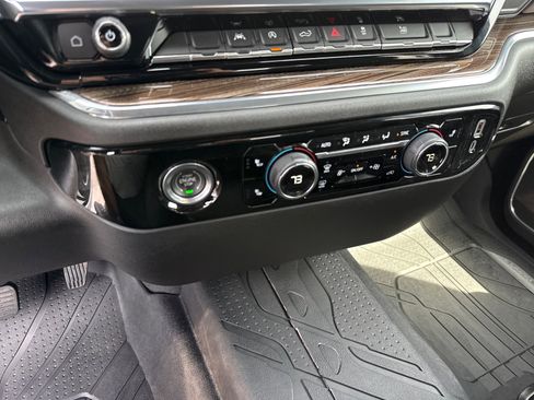 Used 2023 Chevrolet Silverado 1500 LT AWD/4WD image 20
