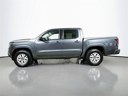 Used 2023 Nissan Frontier SV image 4