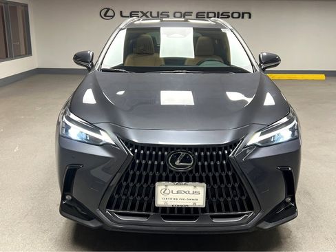 Used 2025 Lexus NX 250 AWD w/ Accessory Package (2T) image 2