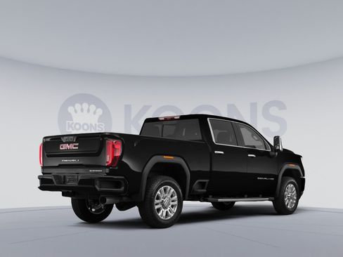 Used 2022 GMC Sierra 2500 Denali w/ Denali Black Diamond Edition AWD/4WD image 4