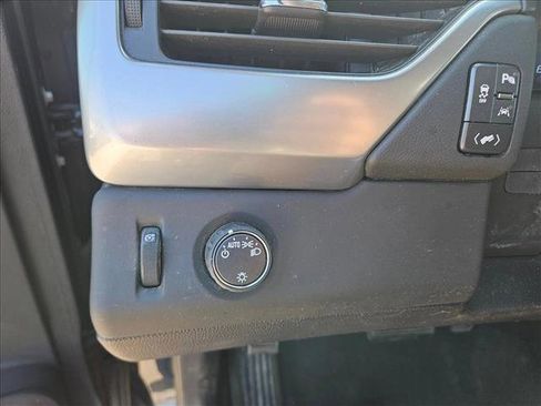 Used 2018 Chevrolet Tahoe LT image 18