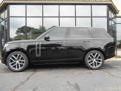 Used 2024 Land Rover Range Rover SE AWD/4WD image 8