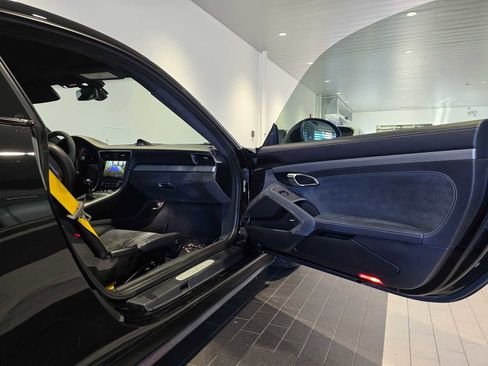 Used 2018 Porsche 911 GT3 image 13