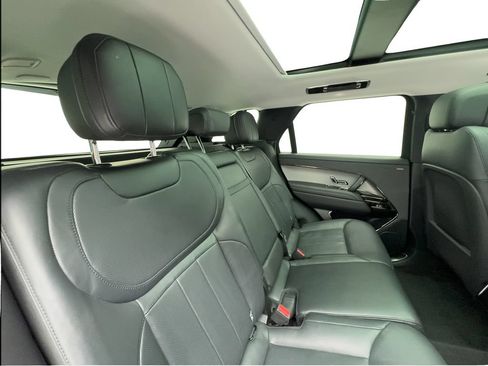 Used 2023 Land Rover Range Rover Sport SE AWD/4WD image 26