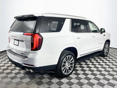 Used 2025 GMC Yukon Denali AWD/4WD image 8