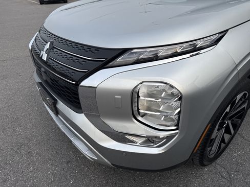 Used 2024 Mitsubishi Outlander SE AWD/4WD image 10