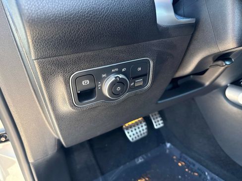 Certified 2022 Mercedes-Benz GLB 35 AMG 4MATIC image 21