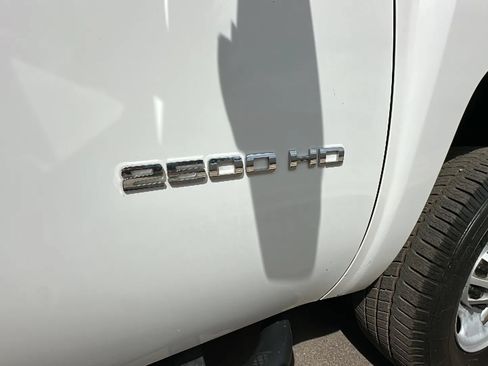 Used 2011 Chevrolet Silverado 2500 W/T RWD image 7