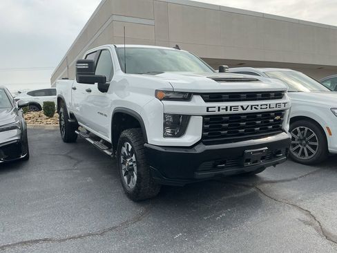 Used 2021 Chevrolet Silverado 2500 Custom w/ Custom Value Package image 5