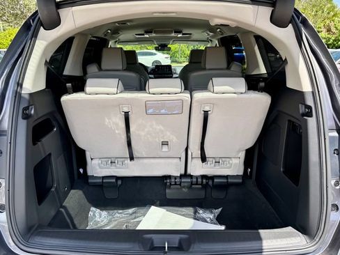 New 2026 Honda Odyssey Touring image 24