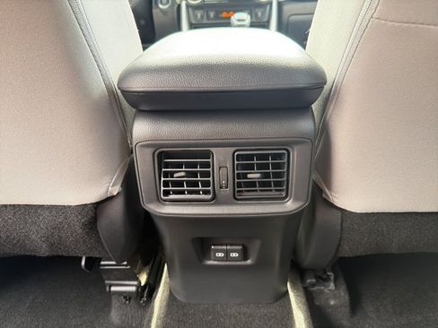 Used 2025 Toyota RAV4 XLE w/ Convenience Package AWD/4WD image 18