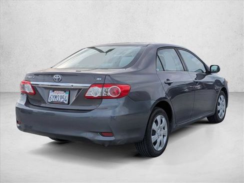 Used 2013 Toyota Corolla LE image 5