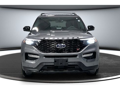 Used 2023 Ford Explorer ST w/ Equipment Group 401A image 4