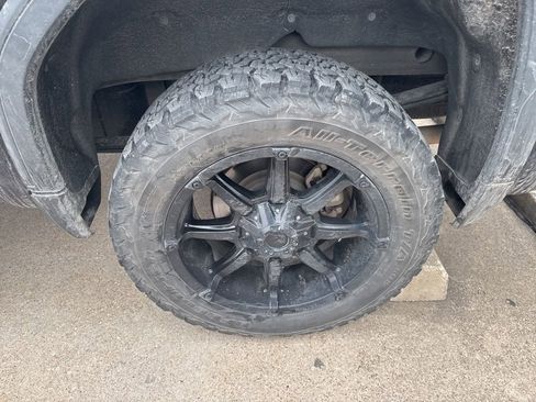 Used 2019 GMC Sierra 1500 AT4 w/ AT4 Premium Package image 3