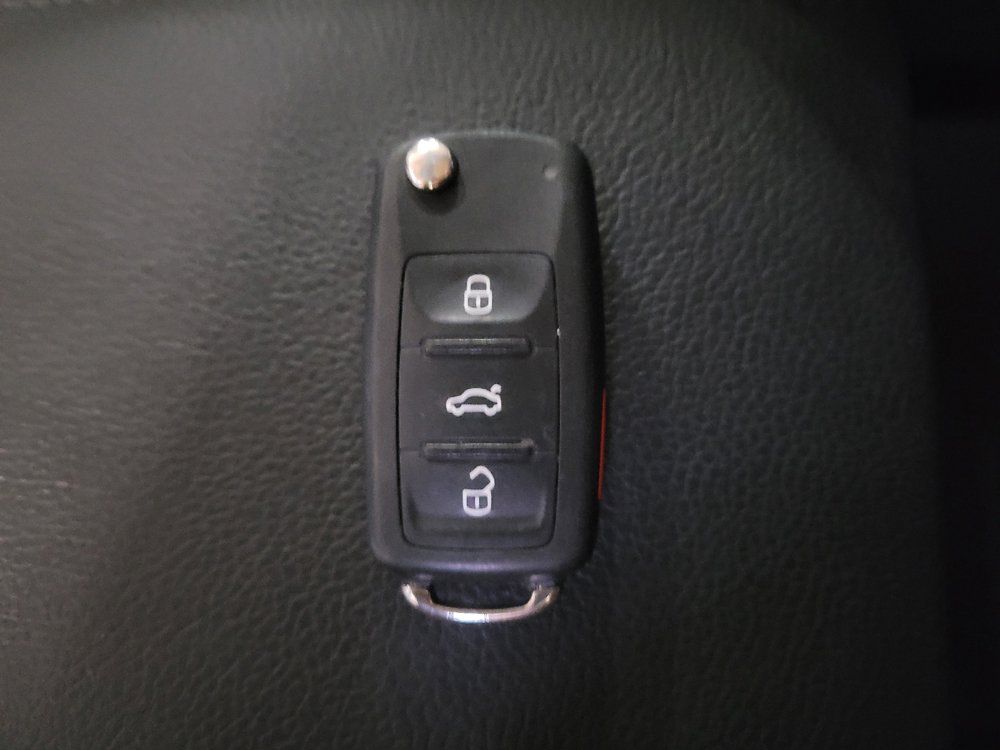 Used 2014 Volkswagen Jetta SE FWD image 32