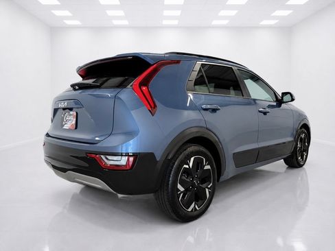 Used 2023 Kia Niro Wave w/ Wave Preserve Package FWD image 6