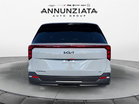 New 2026 Kia Carnival SX image 4