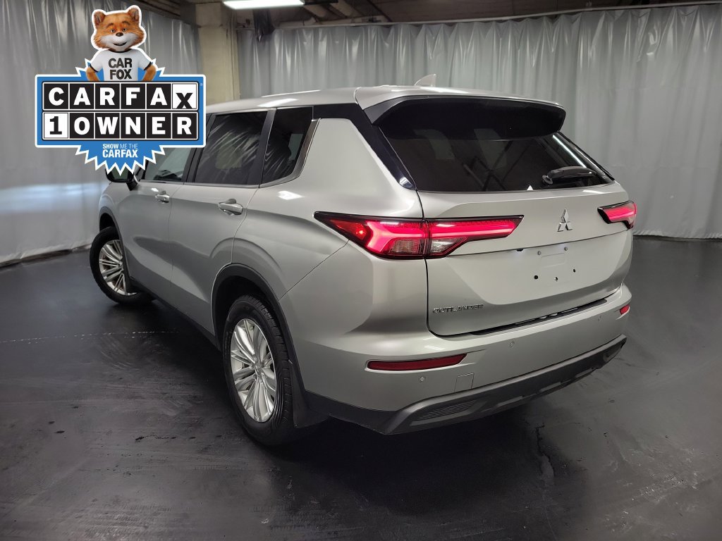 Used 2023 Mitsubishi Outlander ES AWD/4WD image 6