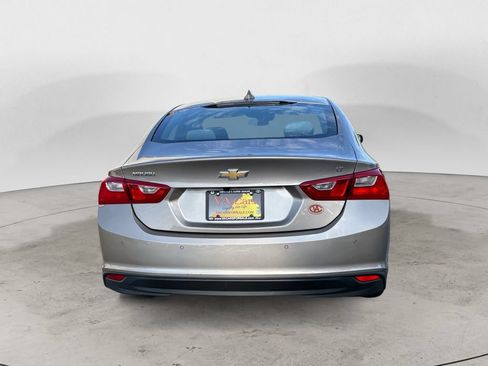 Used 2025 Chevrolet Malibu LT FWD image 4