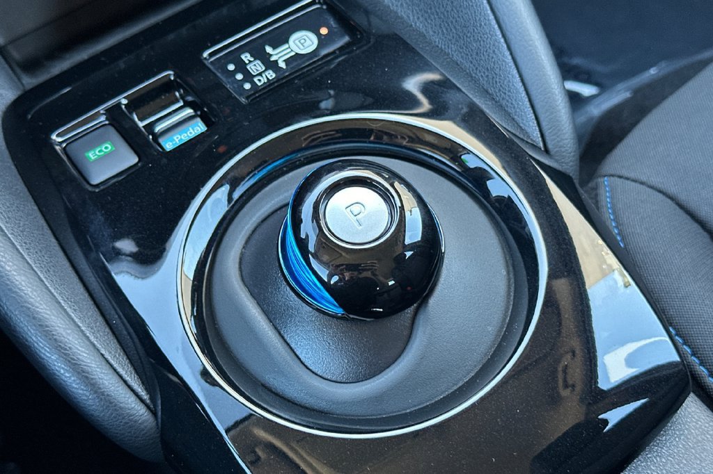 Used 2025 Nissan Leaf SV Plus FWD image 21