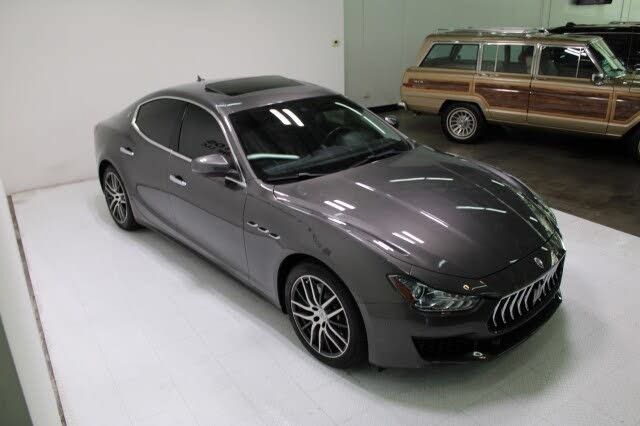 Used 2021 Maserati Ghibli S Q4 AWD/4WD image 33