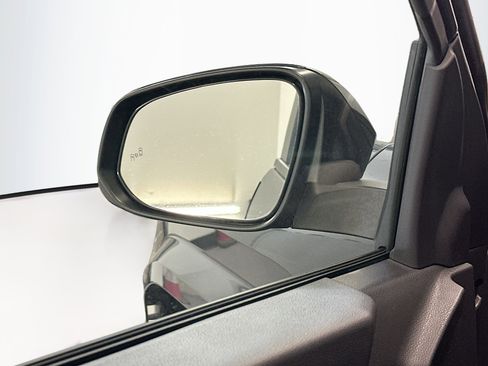 Used 2025 Toyota Tacoma SR5 AWD/4WD image 16