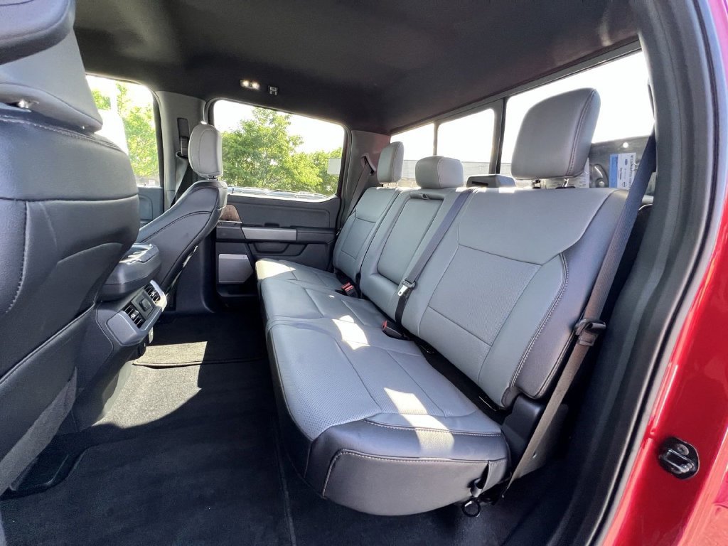 Used 2023 Ford F150 Lightning Lariat AWD/4WD image 27