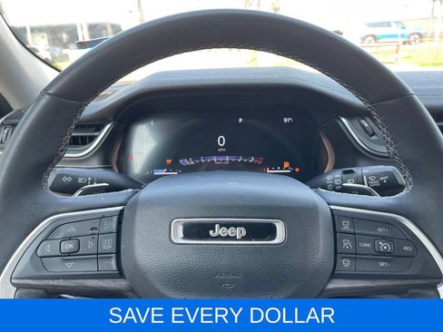 Used 2023 Jeep Grand Cherokee L Limited AWD/4WD image 8