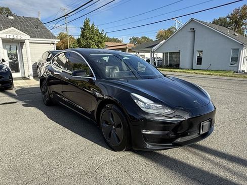 Used 2018 Tesla Model 3 Long Range AWD/4WD image 8