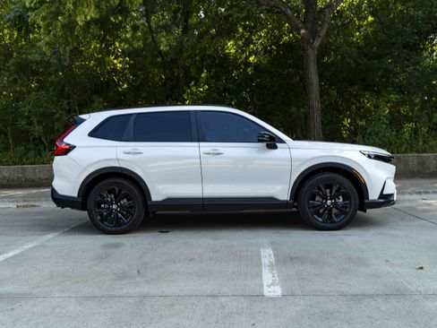 Used 2026 Honda CR-V Sport Touring image 10
