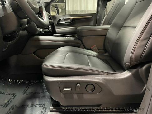 Used 2025 Chevrolet Tahoe RST w/ RST Capability Package image 13