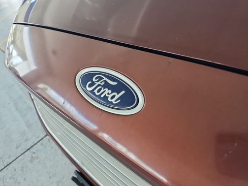 Used 2016 Ford Fusion SE w/ Equipment Group 202A FWD image 23