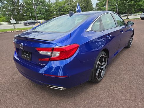 Used 2022 Honda Accord Sport image 3