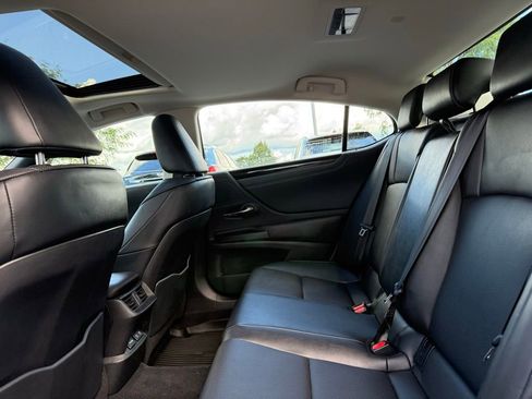 Used 2019 Lexus ES 350 image 15