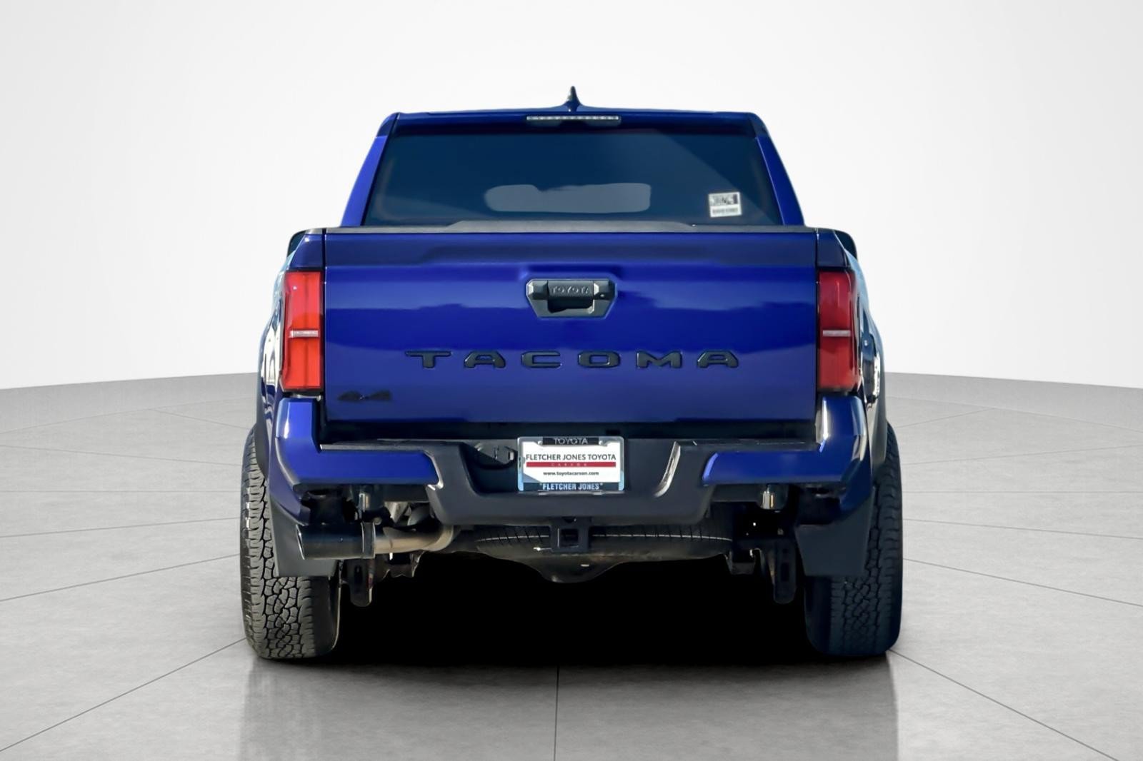Certified 2025 Toyota Tacoma TRD Off-Road AWD/4WD image 4
