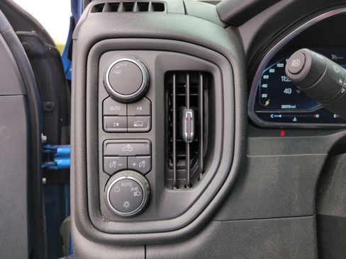 Certified 2022 Chevrolet Silverado 1500 Custom image 18