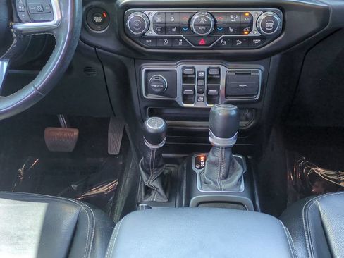 Used 2020 Jeep Wrangler Unlimited Sahara AWD/4WD image 20