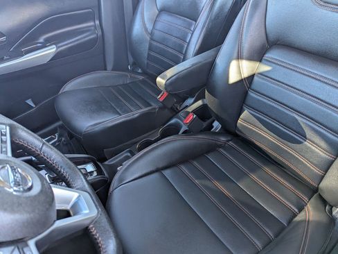 Used 2019 Nissan Kicks SR w/ SR Premium Package image 20