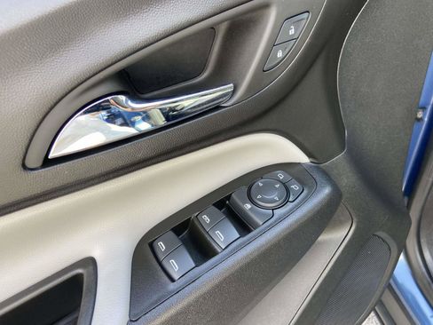 Certified 2024 Chevrolet Equinox LS w/ LS Convenience Package image 9