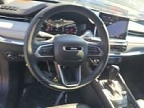 Used 2023 Jeep Compass Limited image 6