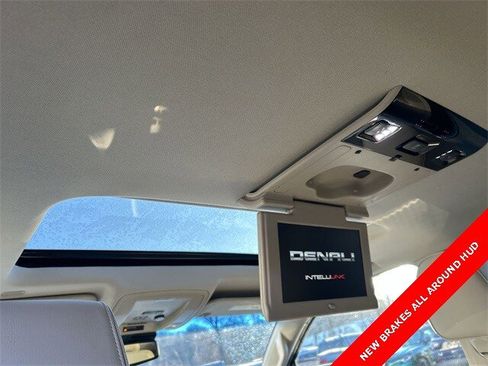 Used 2017 GMC Yukon Denali w/ Open Road Package image 25
