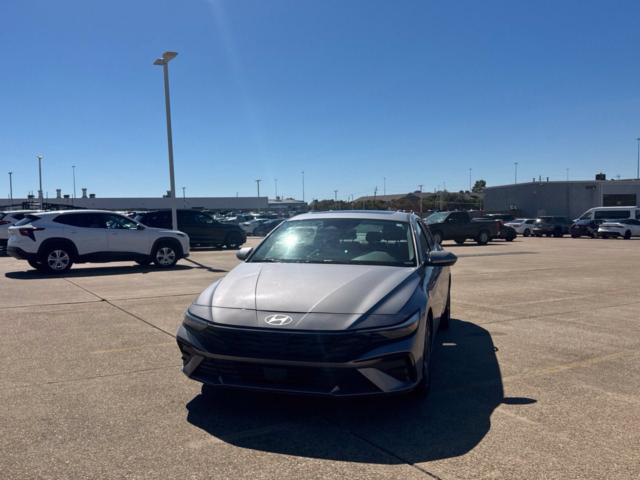 Used 2025 Hyundai Elantra SEL FWD image 8