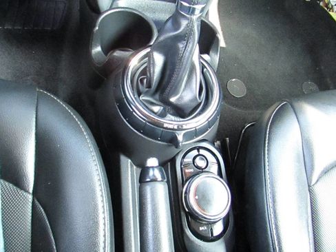 Used 2016 MINI Cooper 2-Door Hardtop image 12