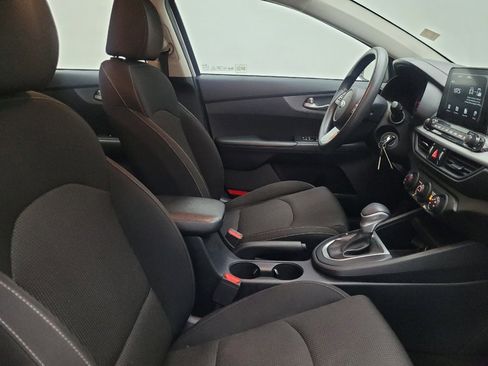 Used 2021 Kia Forte LXS FWD image 21