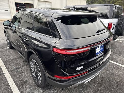 Used 2025 Lincoln Corsair Reserve image 17