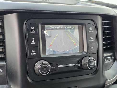 Used 2019 RAM 2500 Tradesman w/ Chrome Appearance Group image 11