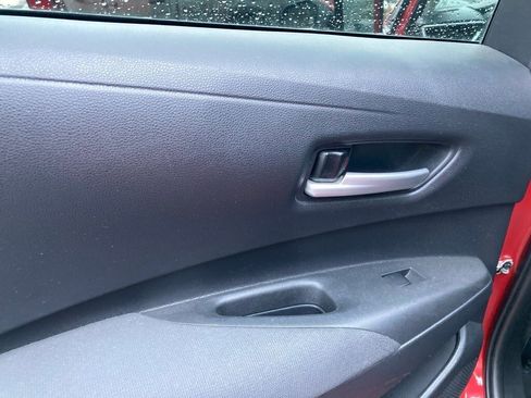 Used 2020 Toyota Corolla LE image 12