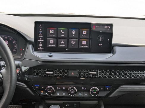 Used 2025 Honda Accord Touring image 16