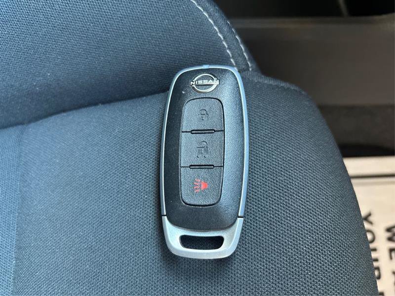Used 2023 Nissan Rogue S FWD image 27