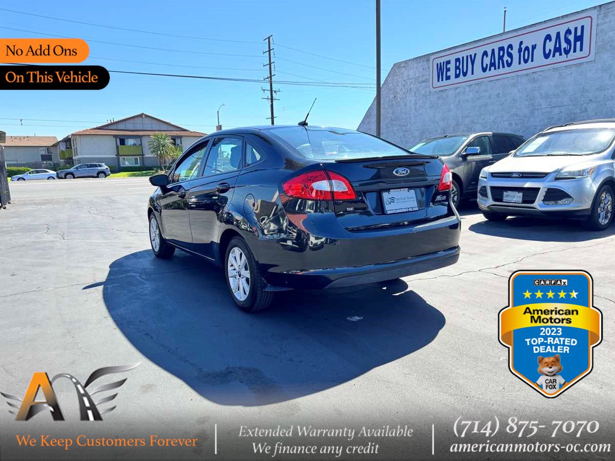 Used 2013 Ford Fiesta SE FWD image 1